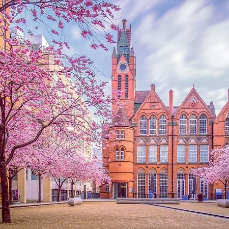 HAUS New 2 Bedroom Apartment l Ensuites l Smart TVS l WIFI l Netflix l Bearwood Birmingham Extérieur photo
